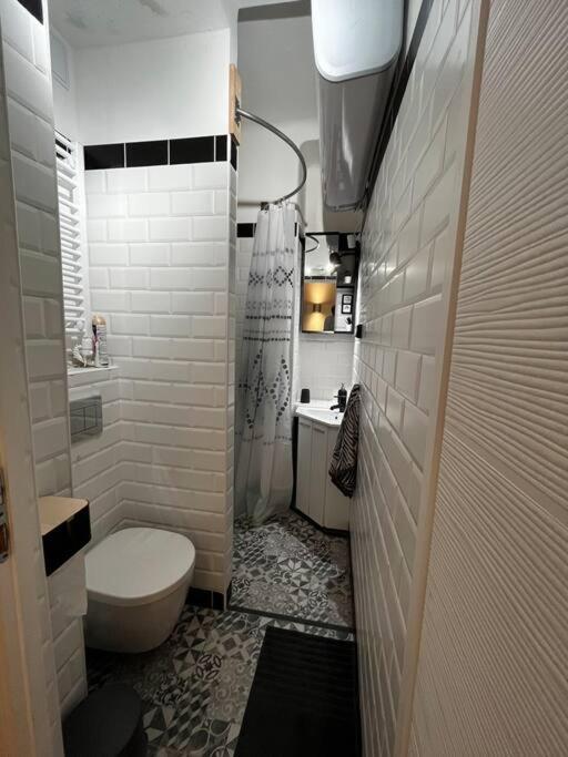 Renovated Stylish Flat At The Castle&Metro Lägenhet Budapest Exteriör bild